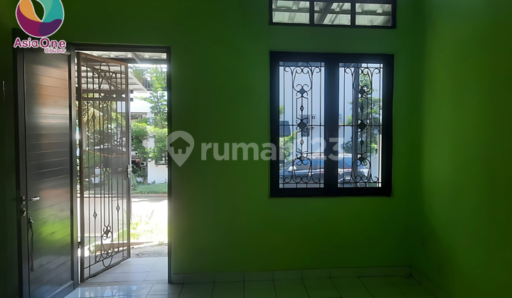Rumah Minimalis Rapi SHM Legenda Wisata, Jakarta Timur 2