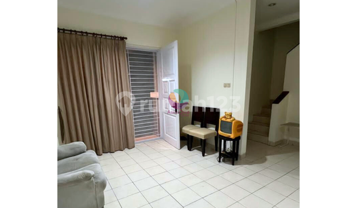 Rumah Cantik Semi Furnished di Cluster Terdepan Dekat Pintu Toll