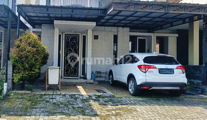 Rumah Cantik Modern Citra Gran Cibubur, Jakarta Timur 1