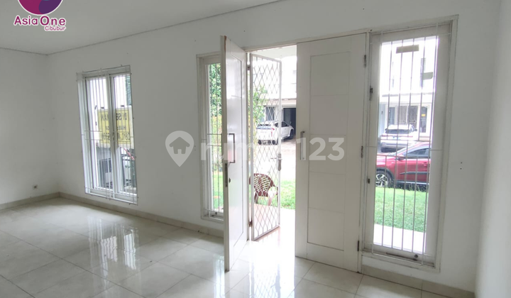 Beautiful Ready-to-Occupy House in Raffles Hills, East Jakarta 2