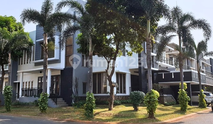 Luxurious and Majestic Raffles Hills House, East Jakarta