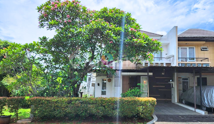 Rumah Rapi Samping Taman di Cluster Favorit Kota Wisata