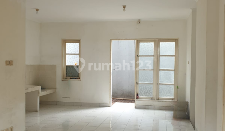 Rumah Rapi Siap Huni Kota Wisata, Bogor 2