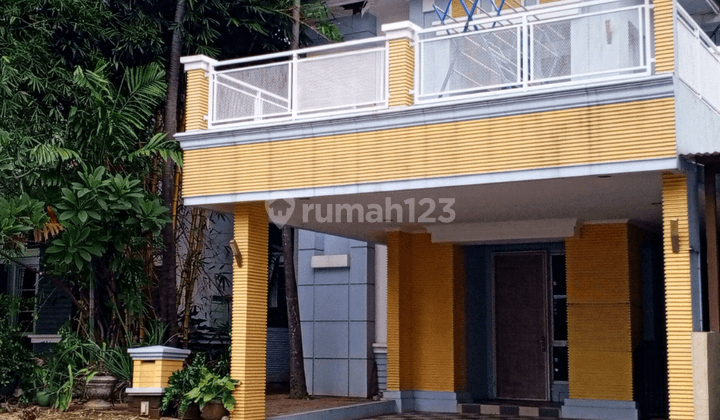 Rumah 2 Lantai di Kota Wisata Cibubur, Jakarta Timur 2