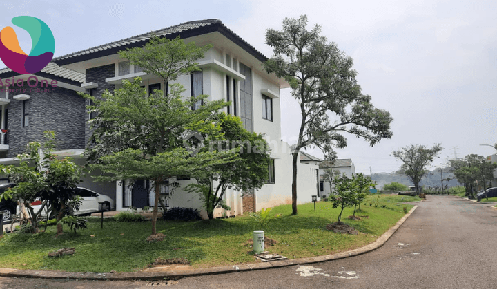 Rumah Hook Pemandangan Lapangan Golf SHM Legenda Wisata, Jakarta Timur 2