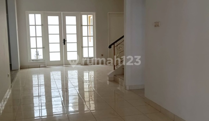 Beautiful and Neat Renovated House with SHM in Kota Wisata, Bogor 2