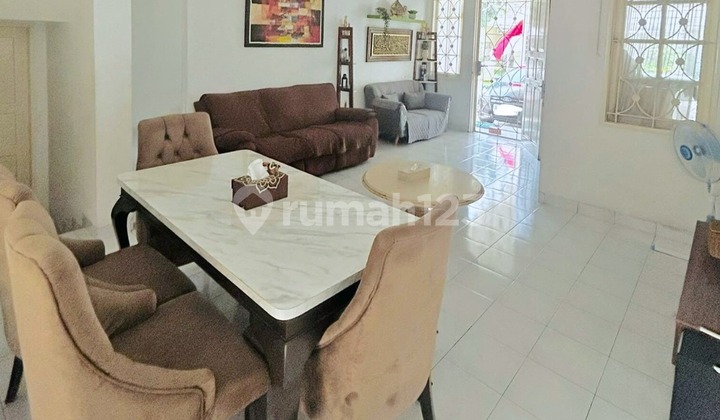 Rumah Cantik dan Elegan Legenda Wisata, Jakarta Timur 2