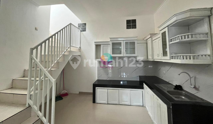 Dekat Akses Tol, Rumah Sudah Baja Ringan Terenovasi