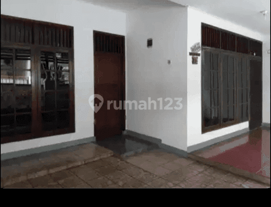 Rumah Di Sewa Di Tanjung Duren Jakarta Barat 1