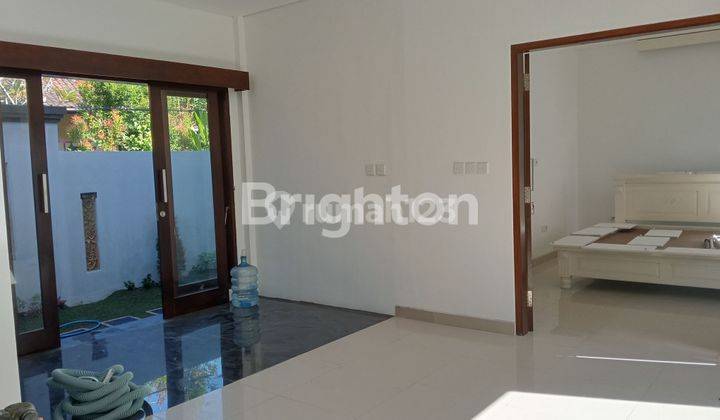 VILLA SANUR 4 BEDROOMS ENCLOSED LIVING 2