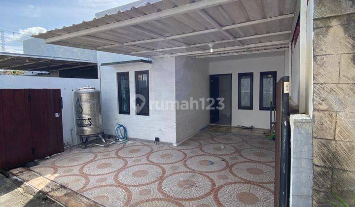 Rumah Minimalis Modern Dalam Komplek Elite Di Pemogan 1