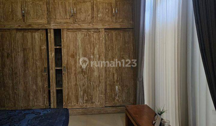 Rumah Modern 2 Lantai One Gate System Dengan 5 Kamar Tidur  Di Renon 2