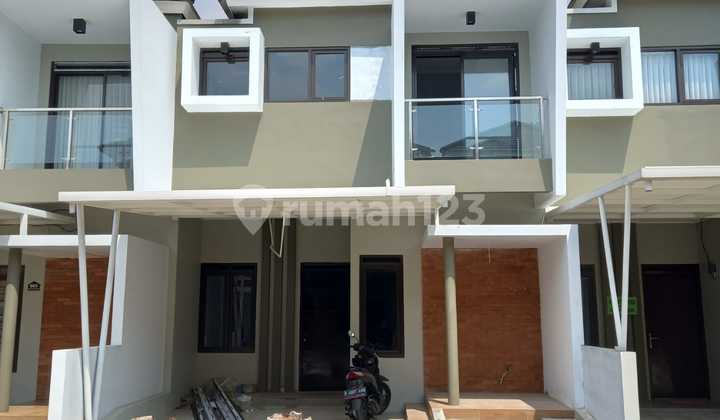 jual Rumah siap huni baru di antapani greend line  Dalam cluster