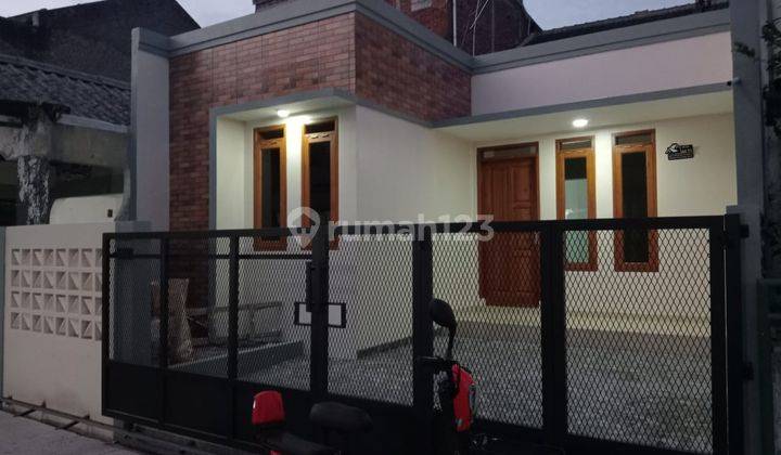 Rumah Baru Siap Huni Di Komplek Permata  1