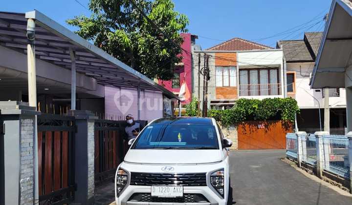 Jl Cpt house plus its boarding room in Cijagra Buahbatu. 2