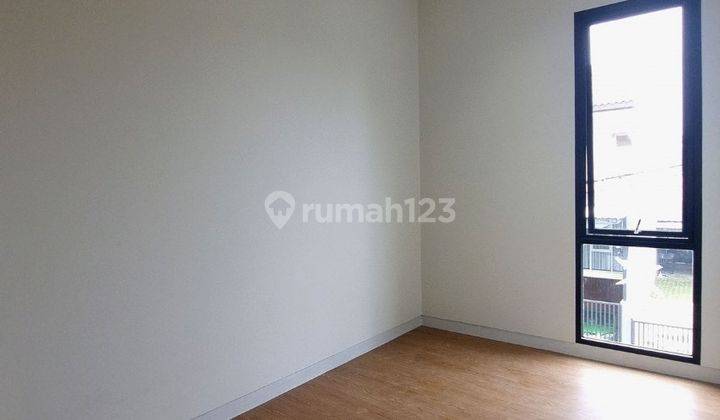 kamar tidur  rmh baru 2 lantai komp