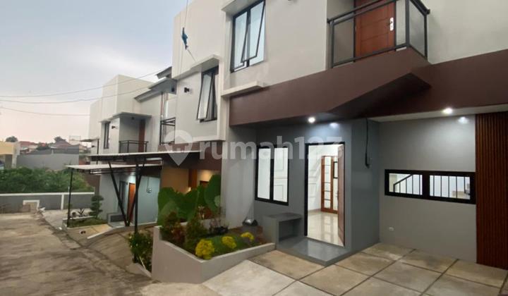 di jual cepat 1 unit rumah 2 lantai di Cluster The Treetop yang berada di Kelurahan Kalimulya, dekat Pusat Perkantoran Kota Depok