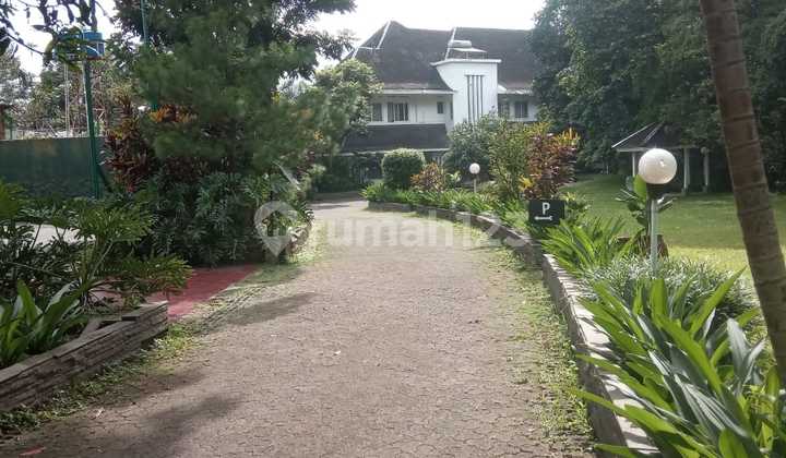 Sell Fast Luxury House ready to occupy location Jl. Sangkuriang Bandung 2