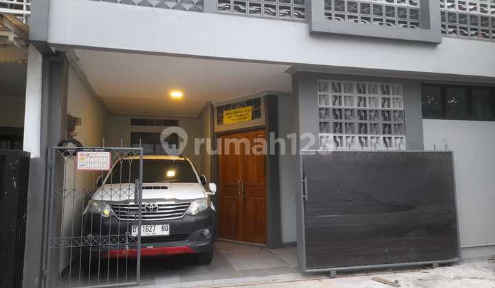 Quick sale of newly renovated house Location margahayu jupiter bandung