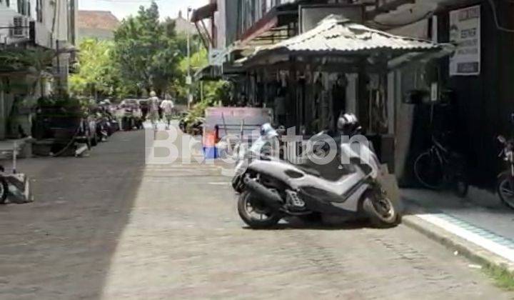 Cheap 200 million/yr 3 LT shophouse in Kuta Suare 1