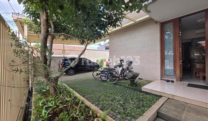 Comfortable 2-Story House in a Complex Near Pasar Minggu Station 2