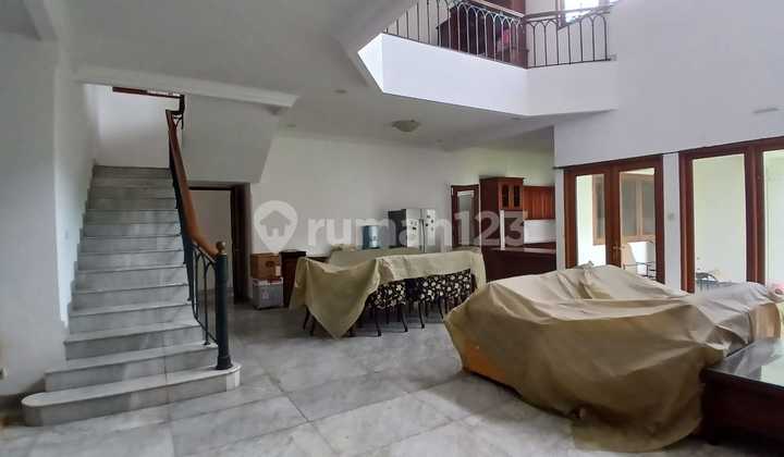 Disewakan Furnished Rumah Megah Cluster di Jatipadang 2