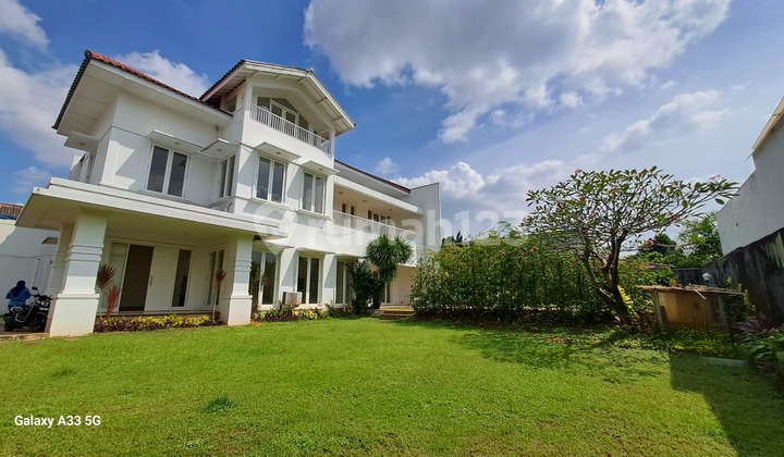 Rumah Cantik Dengan Kolam Renang Cipete 2