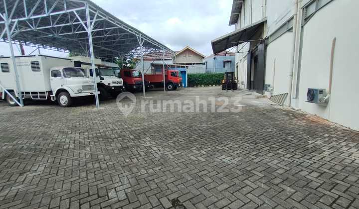 Strategic Warehouse on Ciputat Roadside, Tangsel, Near Pamulang Toll Gate Strategic Warehouse on Ciputat Roadside, Tangsel, Near Pamulang Toll Gate