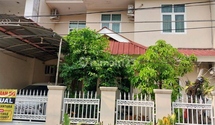 Rumah 2 Lantai Lokasi Strategis di Taman Meruya Ilir, Kembangan, Jakarta Barat 1