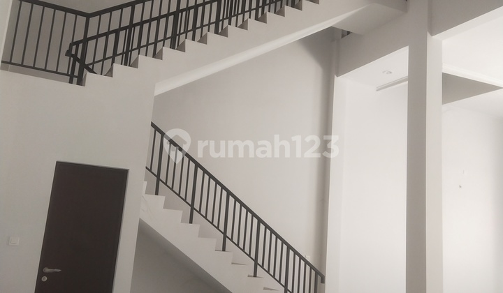 For Rent Warehouse Bizpark Pik2 6x20,9x20,9x30