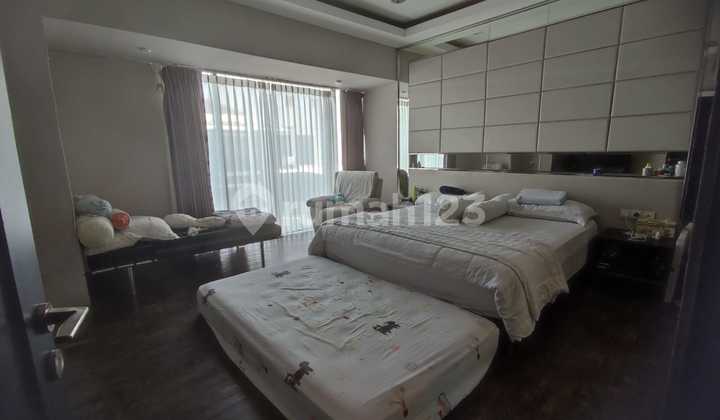 Rumah Cantik Green Mansion 8x15 Semi Furnish Shm