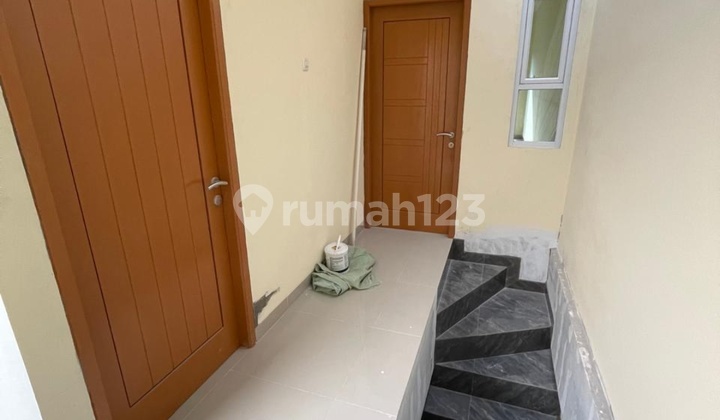 Rumah Brand New Teluk Gong 4,5x15 3lantai