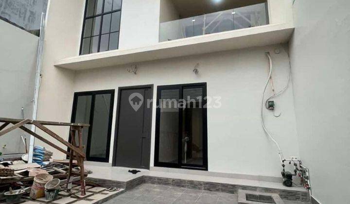 Dijual Cepat Rumah Baru Modern 8x17 Vikamas-Kapuk Rumah 2 Lantai Shm Baru Selatan 1