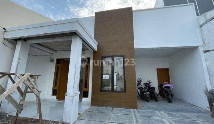 Rumah Annafris 2 Lantai Desain Modern Dekat Ringroad 1