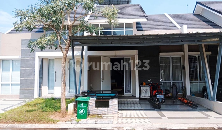 Sell / Take Over of a Ready-to-Live Minimalist House in Citraland Cibubur 1