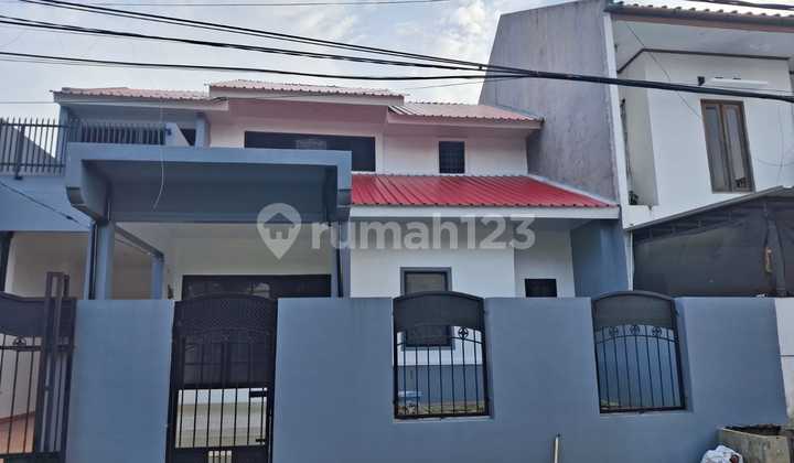 Rumah Siap Huni, Dekat LRT Cibubur 2 Lantai Baru Renovasi, SHM