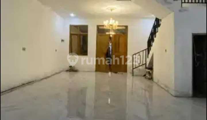 Quick Sale: Modern House with Good SHM, Ready to Live in Cilangkap, East Jakarta 2