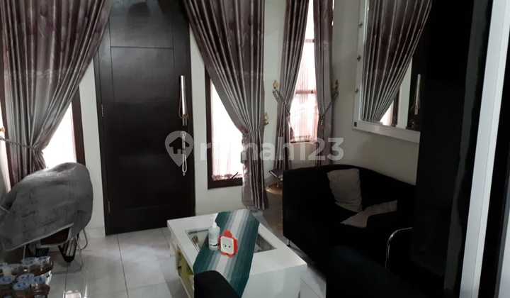 Quick Sale Ready-to-Occupy 120 M Town House in Jagakarsa 2