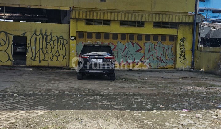 For Rent Shop House Plus Warehouse on Jl.tuparev 2