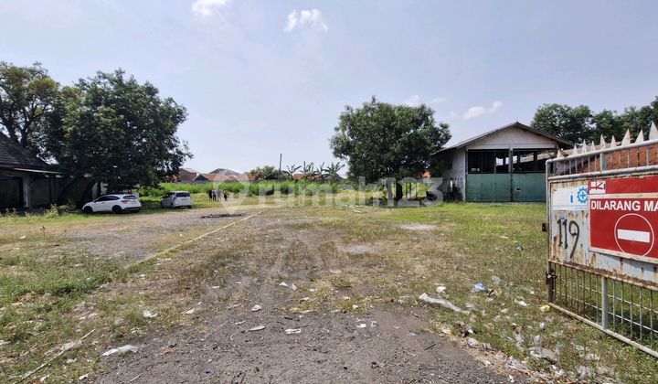 Tanah di Jl. Raya Bandengan 54, Bandengan, Jl. Raya Bandengan, Bandengan, Mundu, Cirebon, Jawa Barat, Indonesia, 45173, Cirebon Kota SHM 3600.0 m² Tanah di Jl. Raya Bandengan 54, Bandengan, Jl. Raya Bandengan, Bandengan, Mundu, Cirebon, Jawa Barat, Indonesia, 45173, Cirebon Kota SHM 3600.0 m²