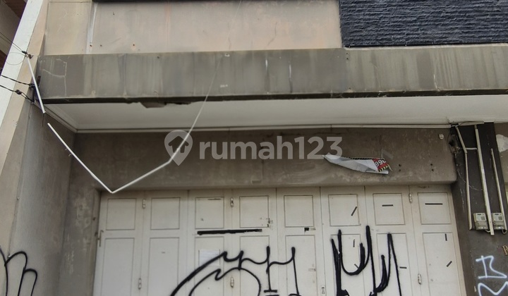 Shop House on Jl. Garuda, Sukapura, Kejaksan, Cirebon City, West Java, Indonesia, 45122, Cirebon City, 190.0 m², Unfurnished, SHM Shop House on Jl. Garuda, Sukapura, Kejaksan, Cirebon City, West Java, Indonesia, 45122, Cirebon City, 190.0 m², Unfurnished, SHM