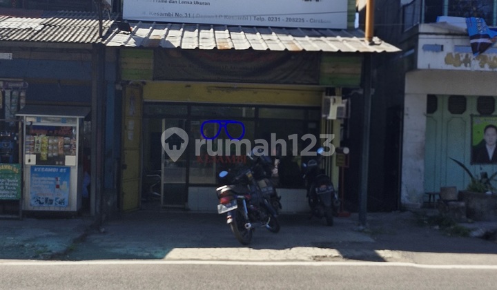 Dijual Ruko di Jl. Kesambi No.93, Kesambi, Kesambi, Kota Cirebon, Jawa Barat, Indonesia, 45134, Kesambi 103.0 m² Unfurnished SHM 1