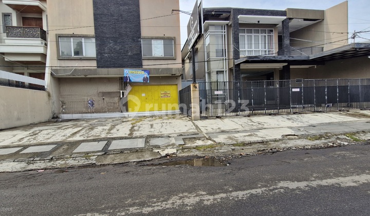 Shop House on Ampera Raya Street