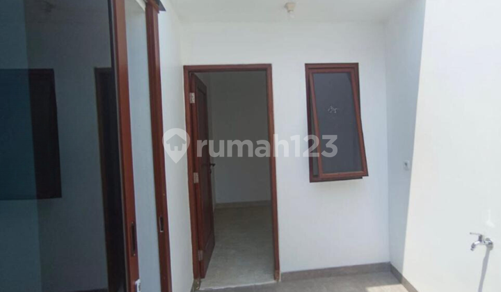 Ready-to-Live House Near Duren Sawit Hospital, A Step to Rawamangun 2