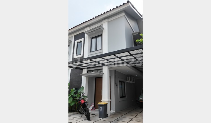 Rumah di Duren Sawit dekat Stasiun Buaran