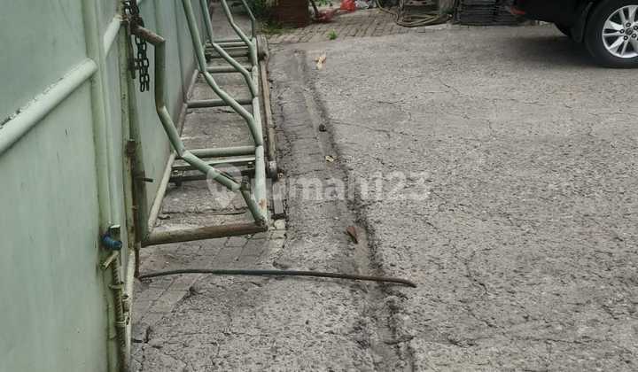 Land and Building with SHM Certificate Located in Rawa Bokor, Tangerang