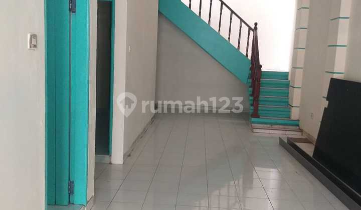 Rumah Lokasi Strategis di Perumahan Taman Kencana, Jakarta Barat 2