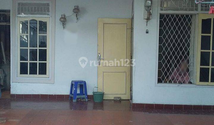 Rumah 1,5 Lantai Dekat Bandara di Duta Taman Bandara, Tangerang 1