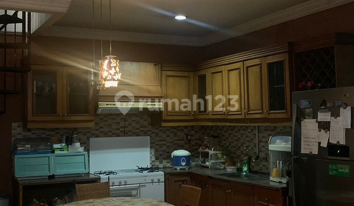 Luxury House with Freehold Certificate in Modernland Housing, Tangerang