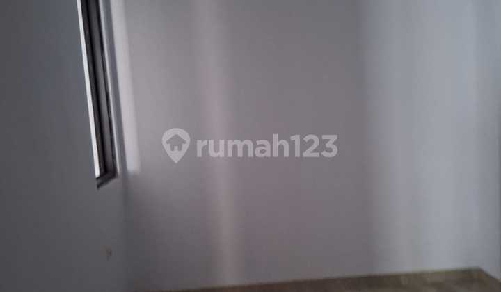 Rumah Modern Harga Murah Lokasi di Kalideres, Jakarta Barat 2